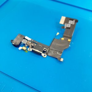 iPhone5s（アイフォン5s）ライトニング修理