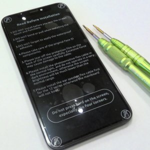 iPhoneXs フロントパネル交換