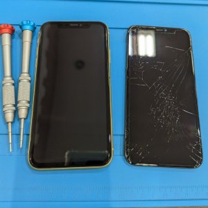 iPhone11（アイフォン11）フロントパネル交換