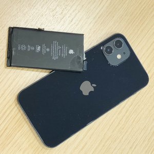 iPhone12 バッテリー交換