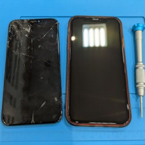 iPhoneXR(アイフォンXR)フロントパネル交換