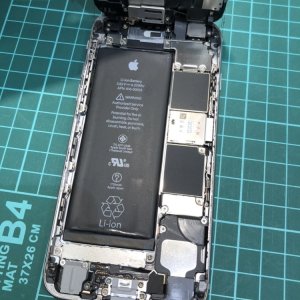 iPhone6S バッテリー交換