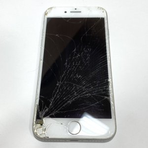 iPhone8　フロントパネル交換