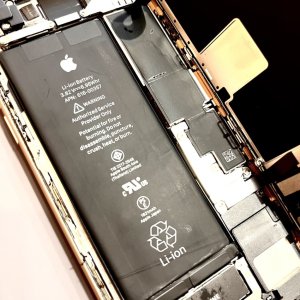 iPhone8 バッテリー交換