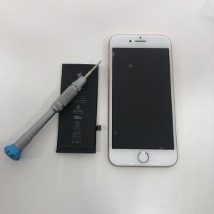 iPhone8 バッテリー交換