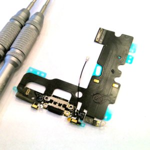 iPhone7 ライトニング修理