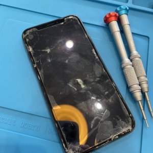 iPhoneXR フロントパネル交換