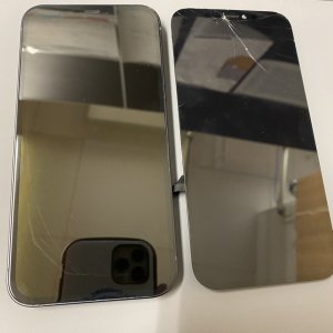 iPhone12 フロントパネル交換