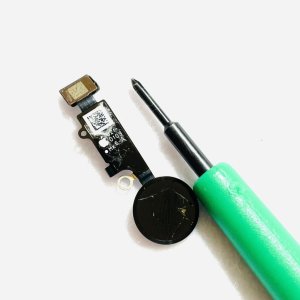 iPhoneSE2 ホームボタン修理