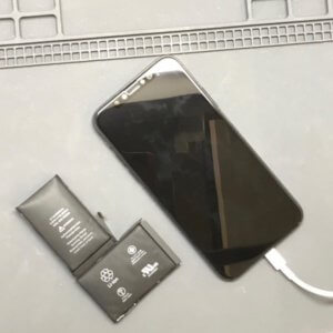 iPhoneX 膨張 パネル浮き バッテリー交換
