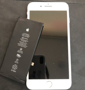 iPhone8 バッテリー交換