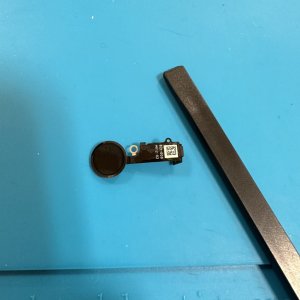iPhone8Plus ホームボタン交換