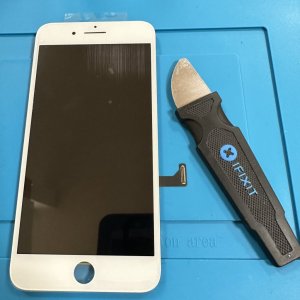 iPhone8Plus 液晶交換