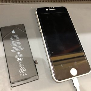 iPhone8 バッテリー交換