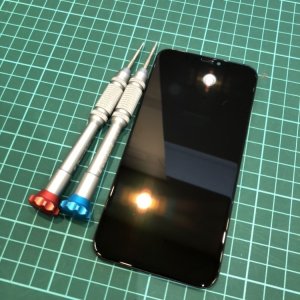 iPhoneXS フロントパネル交換