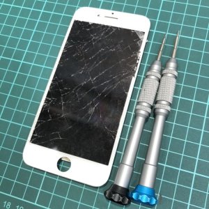 iPhone8　液晶交換
