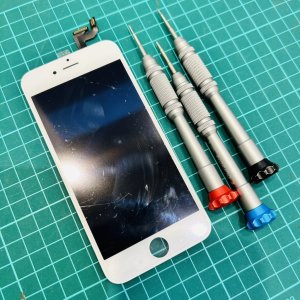 iPhone6S 液晶交換