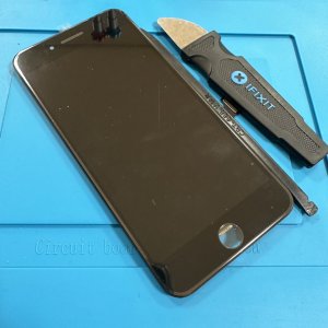 iPhone8Plus パネル交換