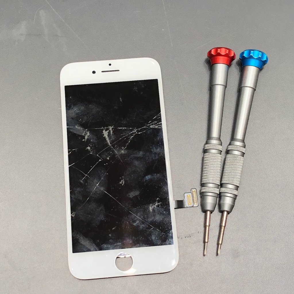 iPhone8 パネル交換