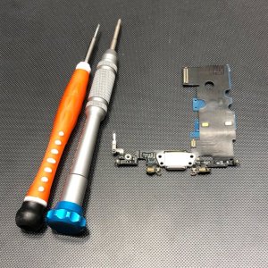 iPhone8 ライトニング交換