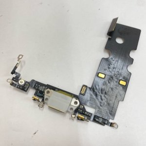 iPhone8 ライトニング修理