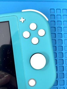 Nintendo Switch Lite アナログスティック修理