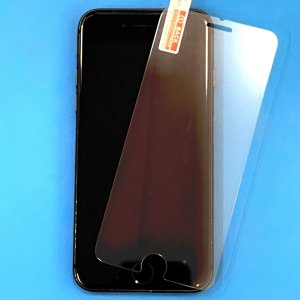 iPhoneSE3 強化ガラス貼り付け