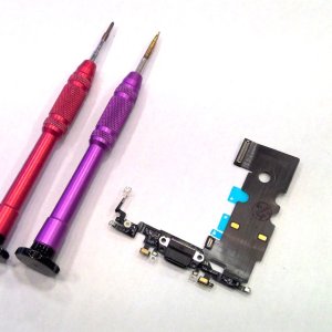 iPhoneSE2ライトニング交換