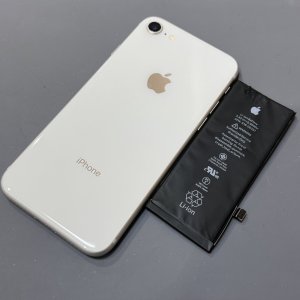iPhone8 バッテリー交換修理