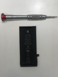 iPhone8 バッテリー交換