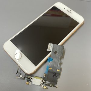 iPhone8 ドッグコネクター ライトニング 交換修理