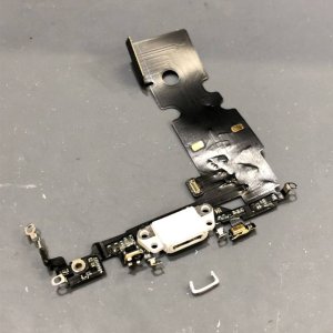 iPhoneSE2 ライトニング交換