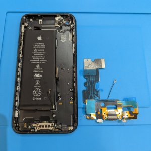 iPhone7(アイフォン7)ライトニング交換修理