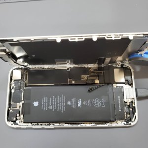iPhone8 バッテーリー交換