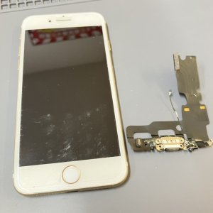 iPhone8 ライトニング交換