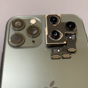 iPhone11Pro　アウトカメラ交換