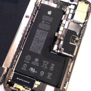 iPhoneXS バッテリー交換