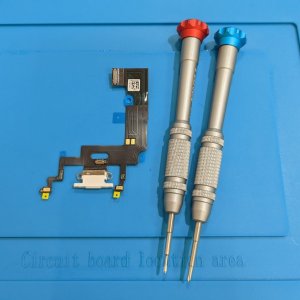 iPhoneXR(アイフォンXR) ライトニング交換修理