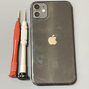 iPhone11 リアカメラ修理