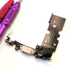 iPhone8 ライトニング修理