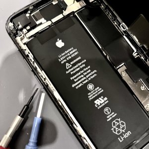 iPhone 8 バッテリー交換