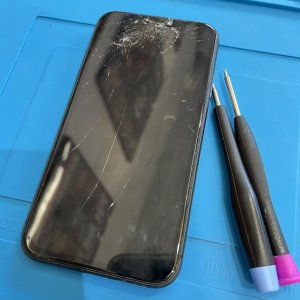 iPhone11 液晶交換