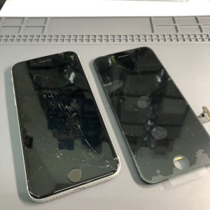 iPhone SE2 パネル交換