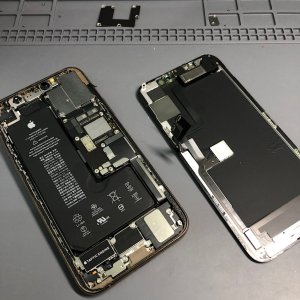 iPhone11Pro パネル交換