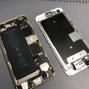 iPhone6s 雨でタッチ操作不具合 液晶交換