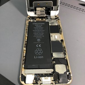 iPhone6s バッテリー交換