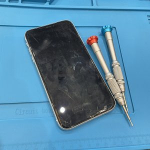 iPhoneXR フロントパネル交換