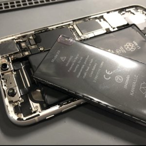 iPhone XR バッテリー交換