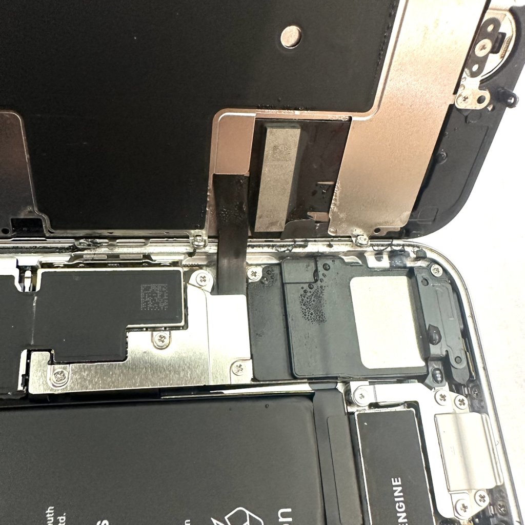 iPhoneSE2 水没修理