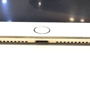 iPad mini4　ライトニング修理